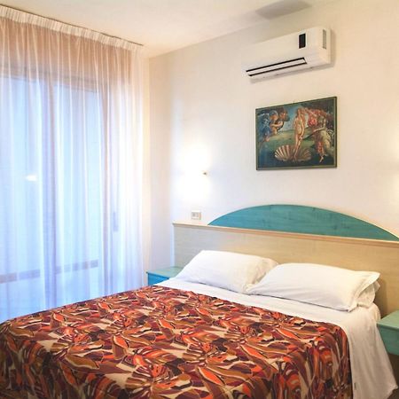 Aparthotel Costa Paradiso Лидо Адриано Екстериор снимка