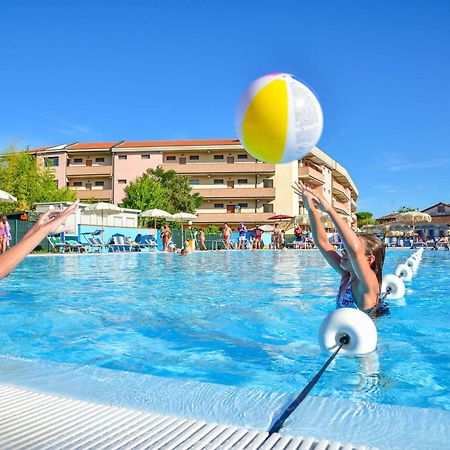 Aparthotel Costa Paradiso Лидо Адриано Екстериор снимка