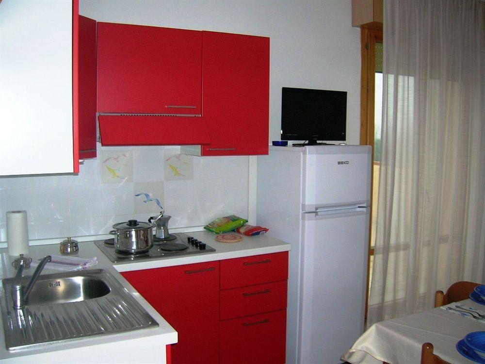 Aparthotel Costa Paradiso Лидо Адриано Екстериор снимка